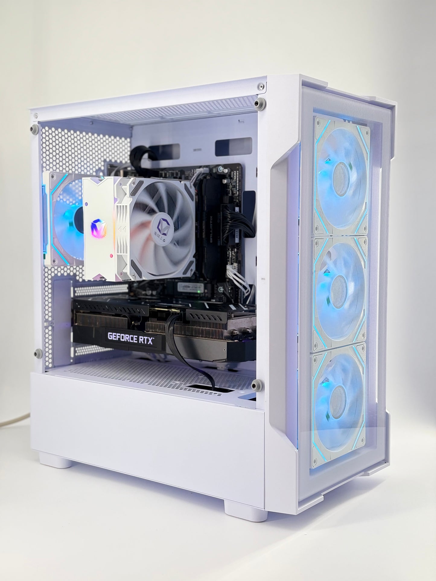 Game Ready 3070 White Edition | Ryzen 5