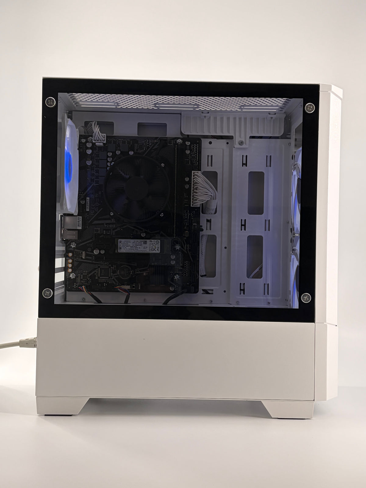 The Beginner Edition | Ryzen 3 3200G | 8GB RAM | 512GB NVMe SSD